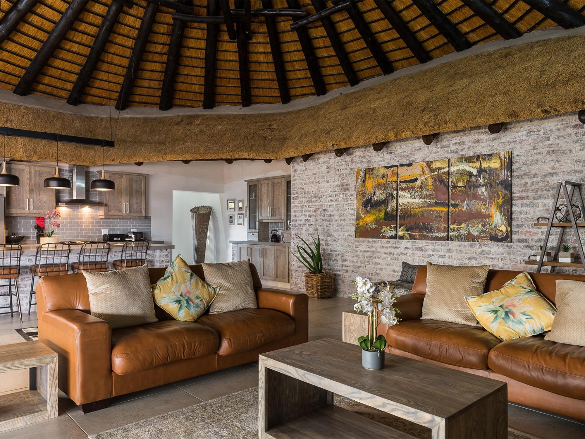 Cayley Mountain Resort Champagne Valley Room photo